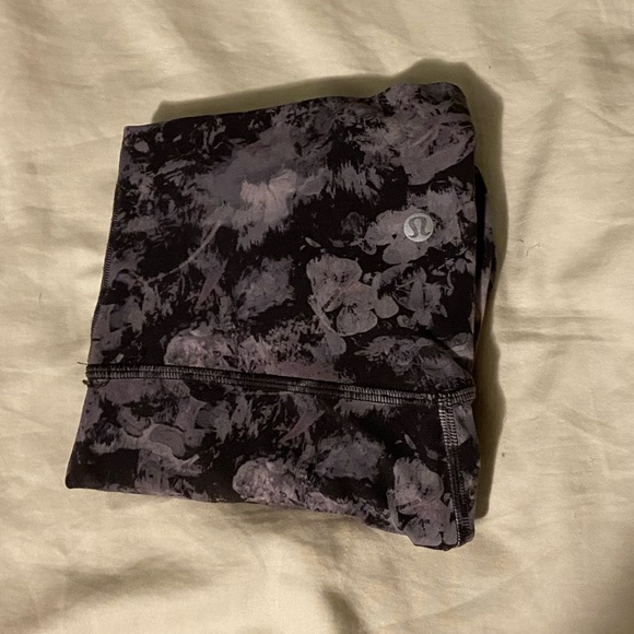 Lululemon 25” Aligns